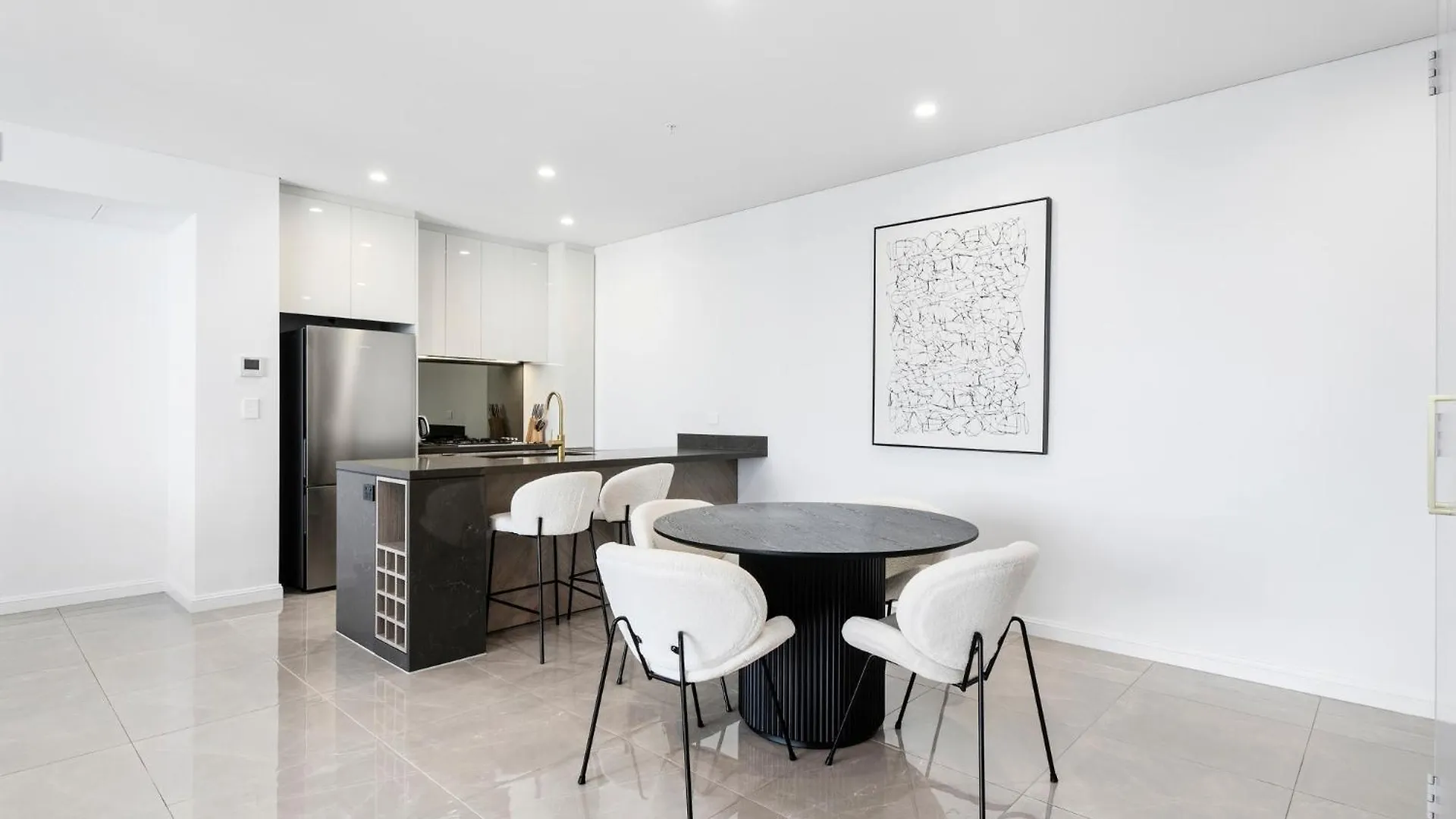 Surfers Paradise New Beachfront Apartments Gold Coast