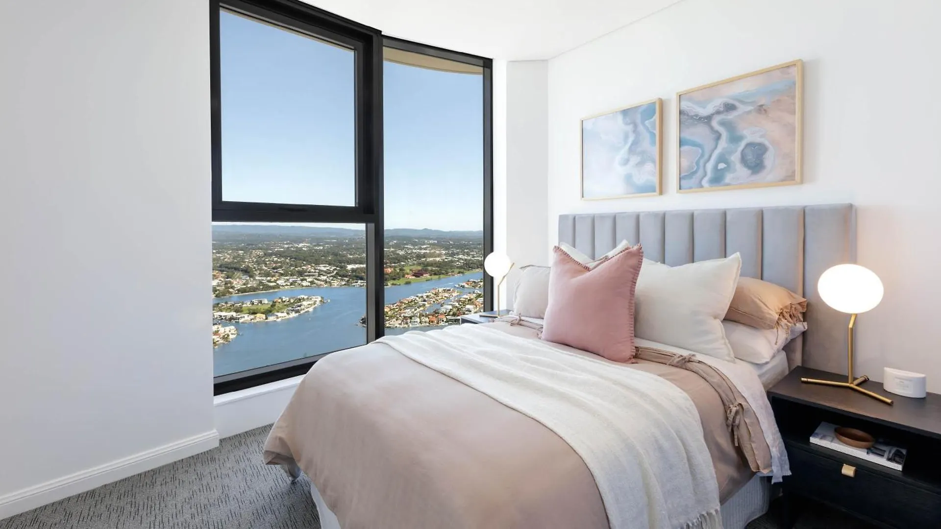 Surfers Paradise New Beachfront Apartments Gold Coast