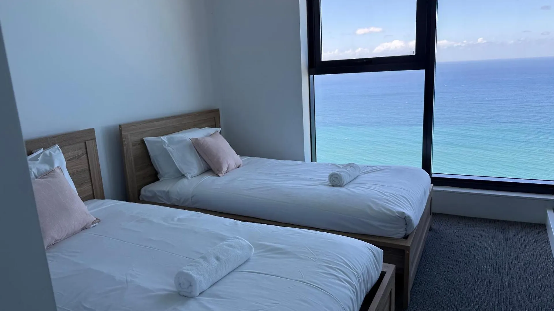 Surfers Paradise New Beachfront Apartments Gold Coast