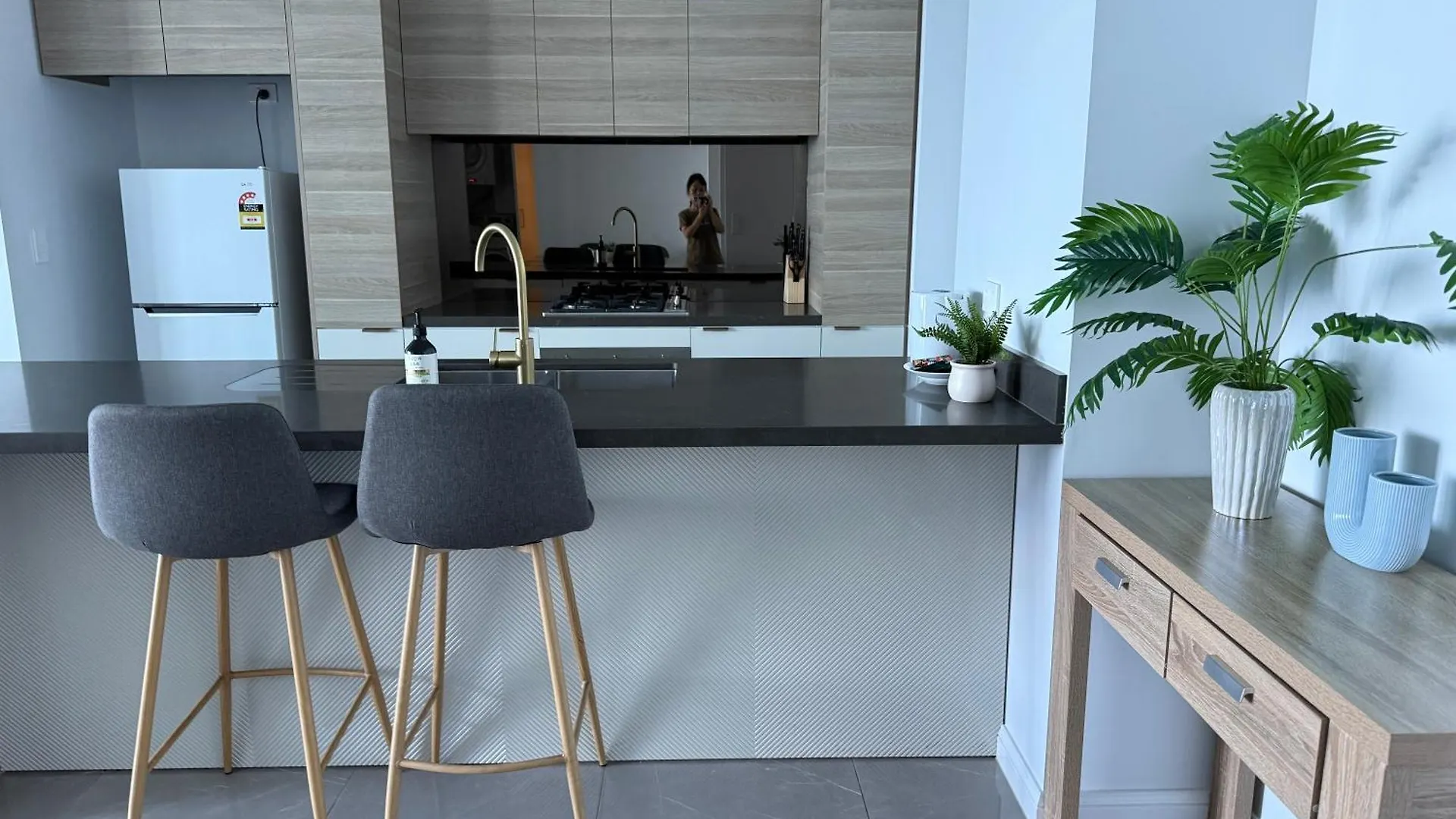 Surfers Paradise New Beachfront Apartments Gold Coast 0*,  Avustralya