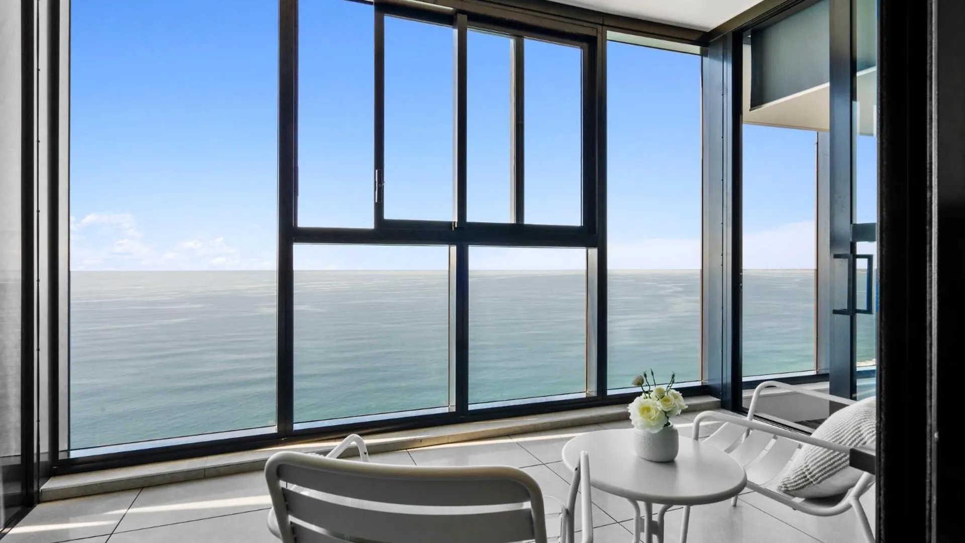 Surfers Paradise New Beachfront Apartments Gold Coast